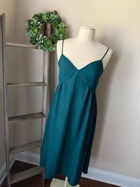 Levi’s hunter green midi dress